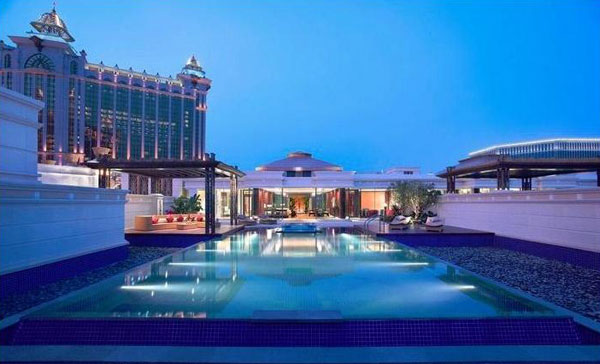 还必须符合人机工学和家具结构强度要求