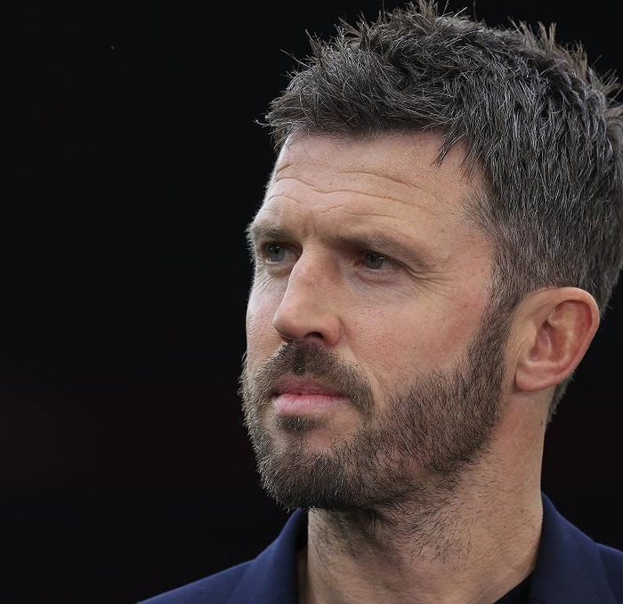 曼联主场迎战维拉 争四格局或因一役改写