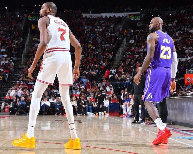 詹杜对决难改胜负格局 火箭内线双核成湖人噩梦